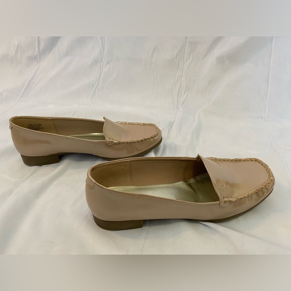 EUC Anne Klein patent leather loafers sz 10M - Picture 4 of 9